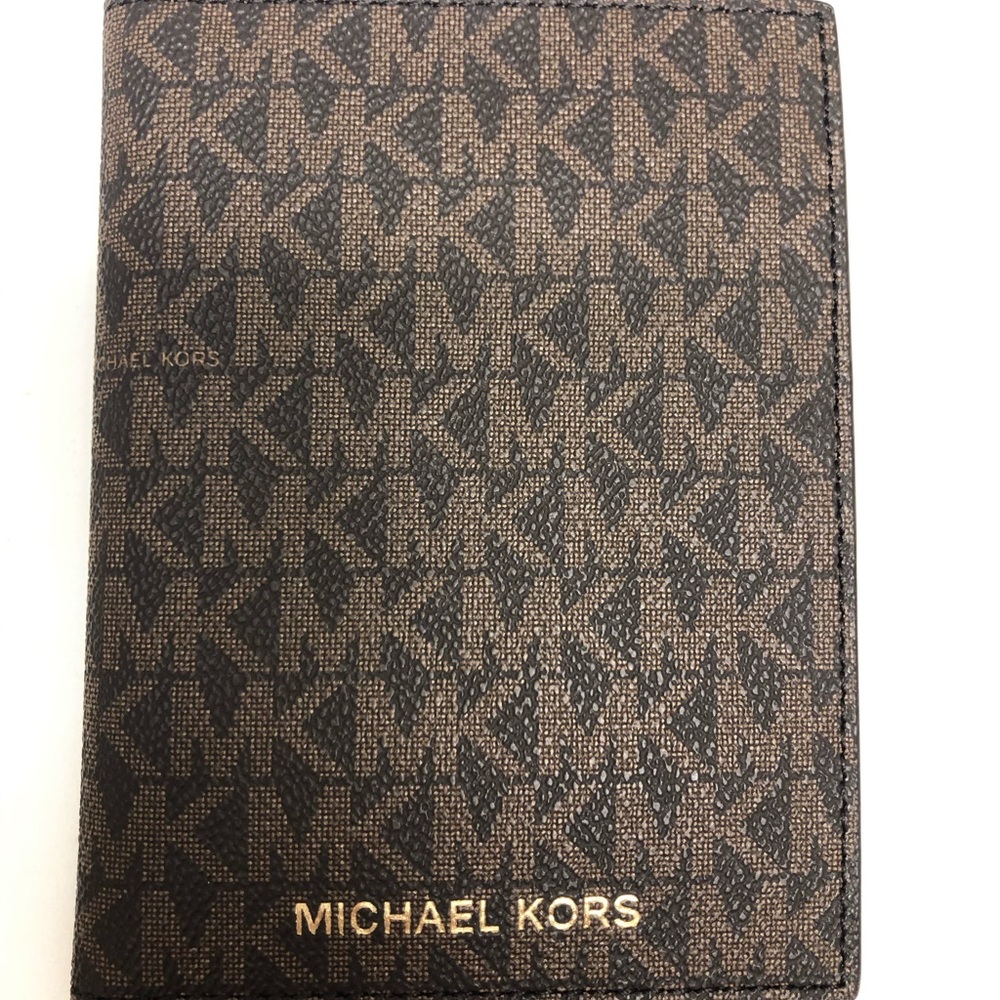 Michael Kors Bedford Travel Passport Wallet